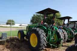 2023 John Deere 5105M Image