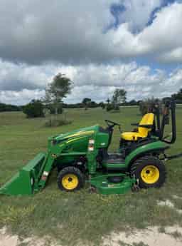 2019 John Deere 1025R Image