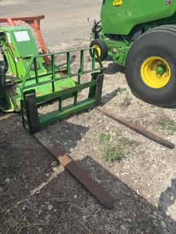 2015 John Deere AP12F Image
