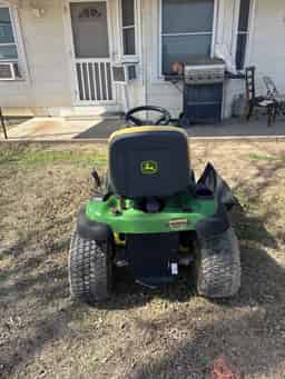 2016 John Deere D130 Image