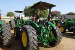 2023 John Deere 5105M Image