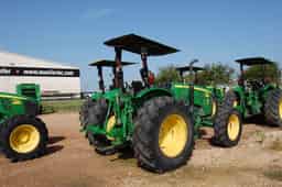 2023 John Deere 5105M Image
