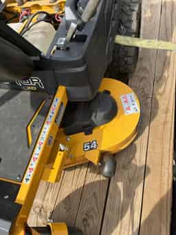 2023 Hustler Raptor 23 Image