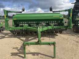 2005 John Deere 1590 Image