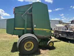 2007 John Deere 568 Image