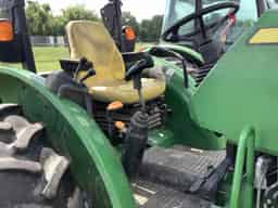 2013 John Deere 5085E Image