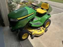 2015 John Deere X320 Image