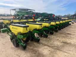 2024 John Deere 1725 Image