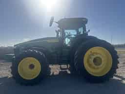 2023 John Deere 8R 370 Image