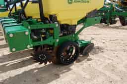 2024 John Deere 1725 Image