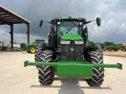 2022 John Deere 7R 210 Image