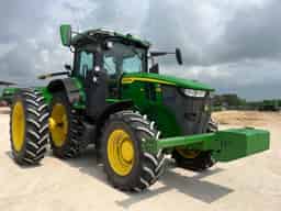 2022 John Deere 7R 210 Image