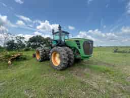 2010 John Deere 9330 Image