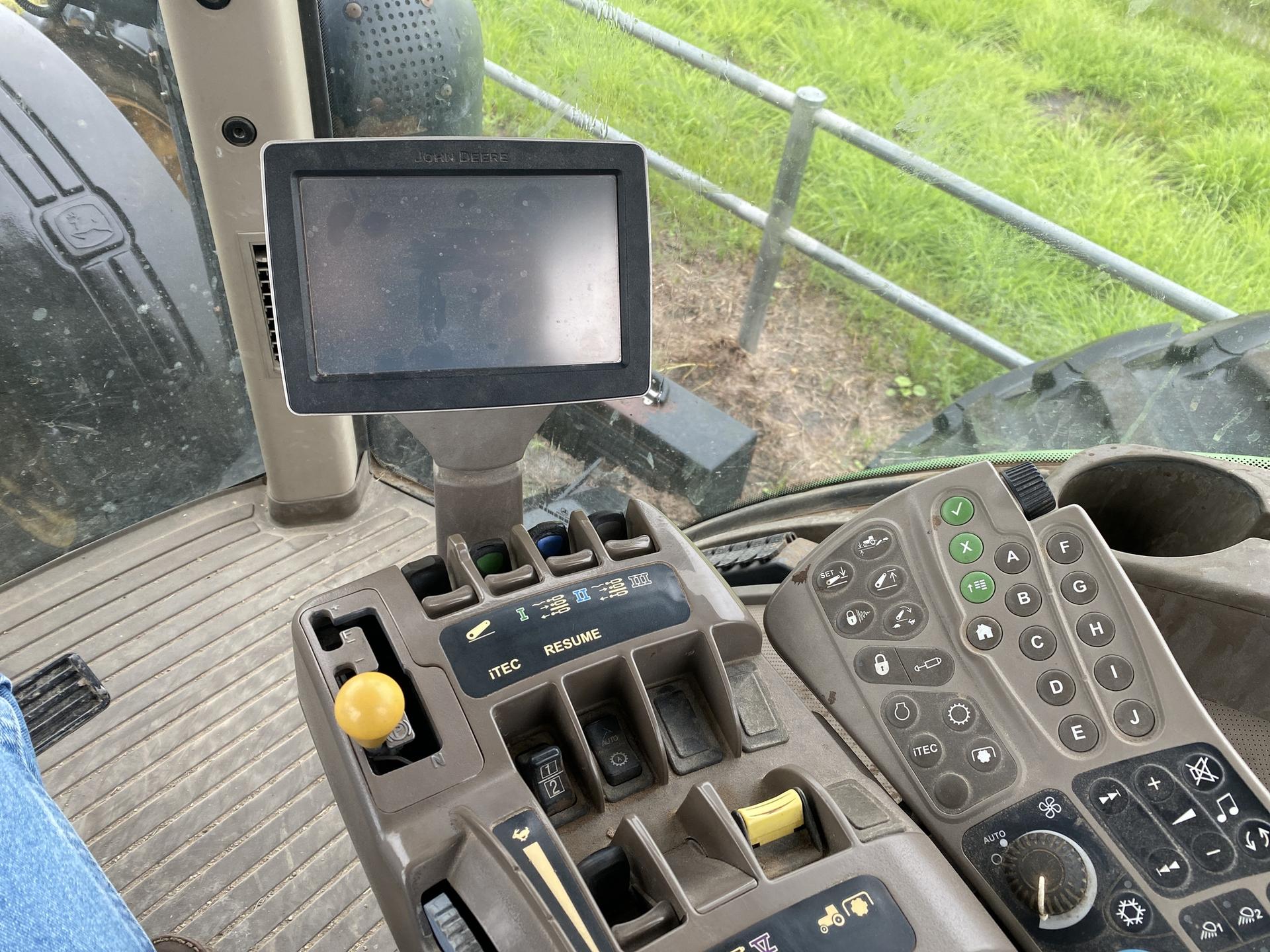 2011 John Deere 8310R Image