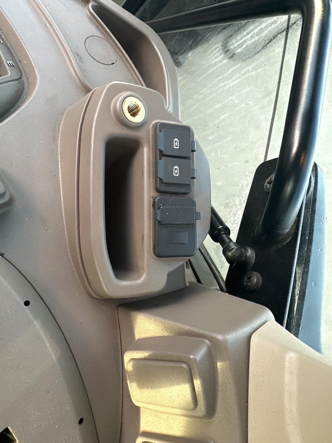 2021 John Deere 6120M Image