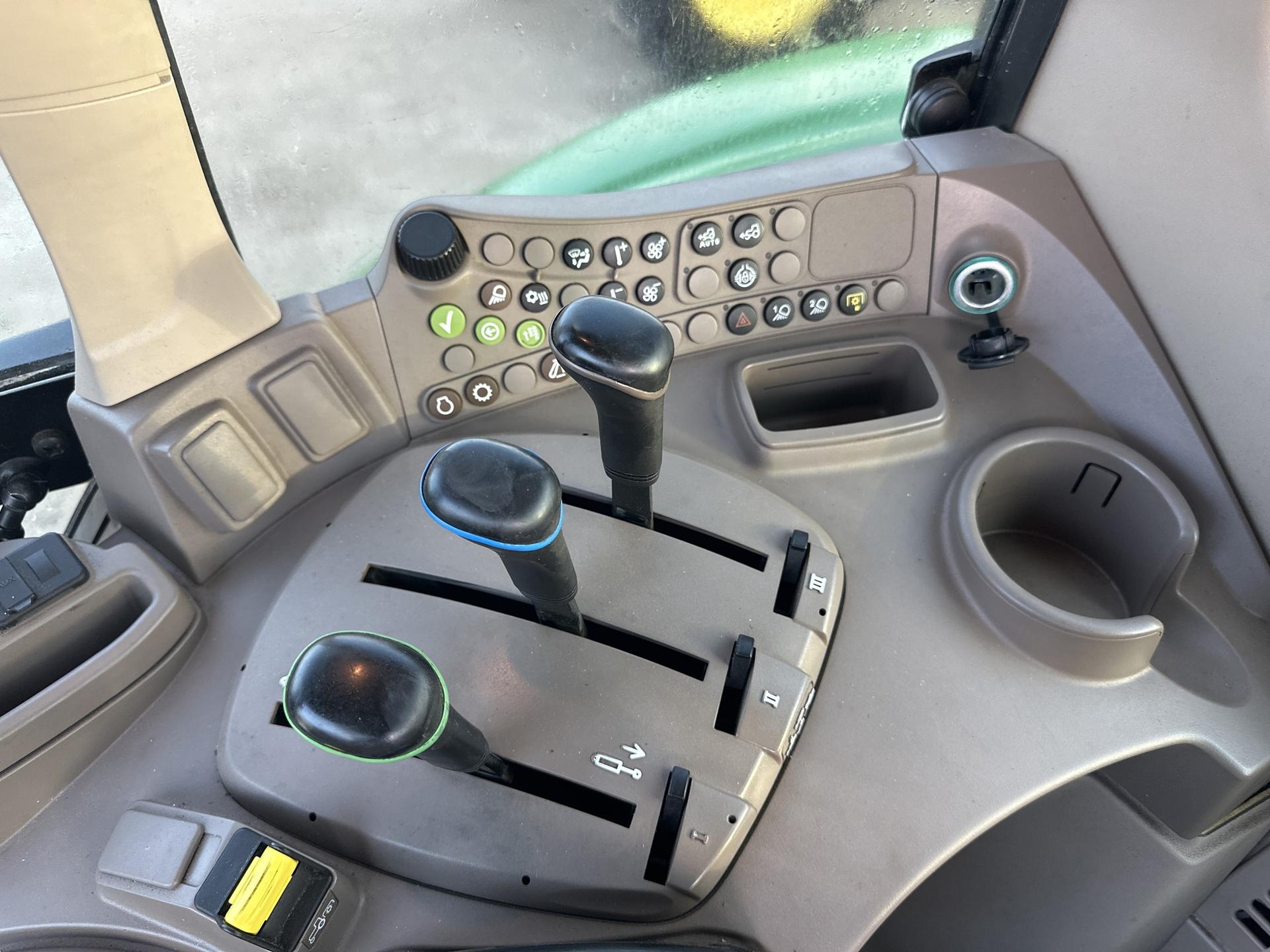 2021 John Deere 6120M Image