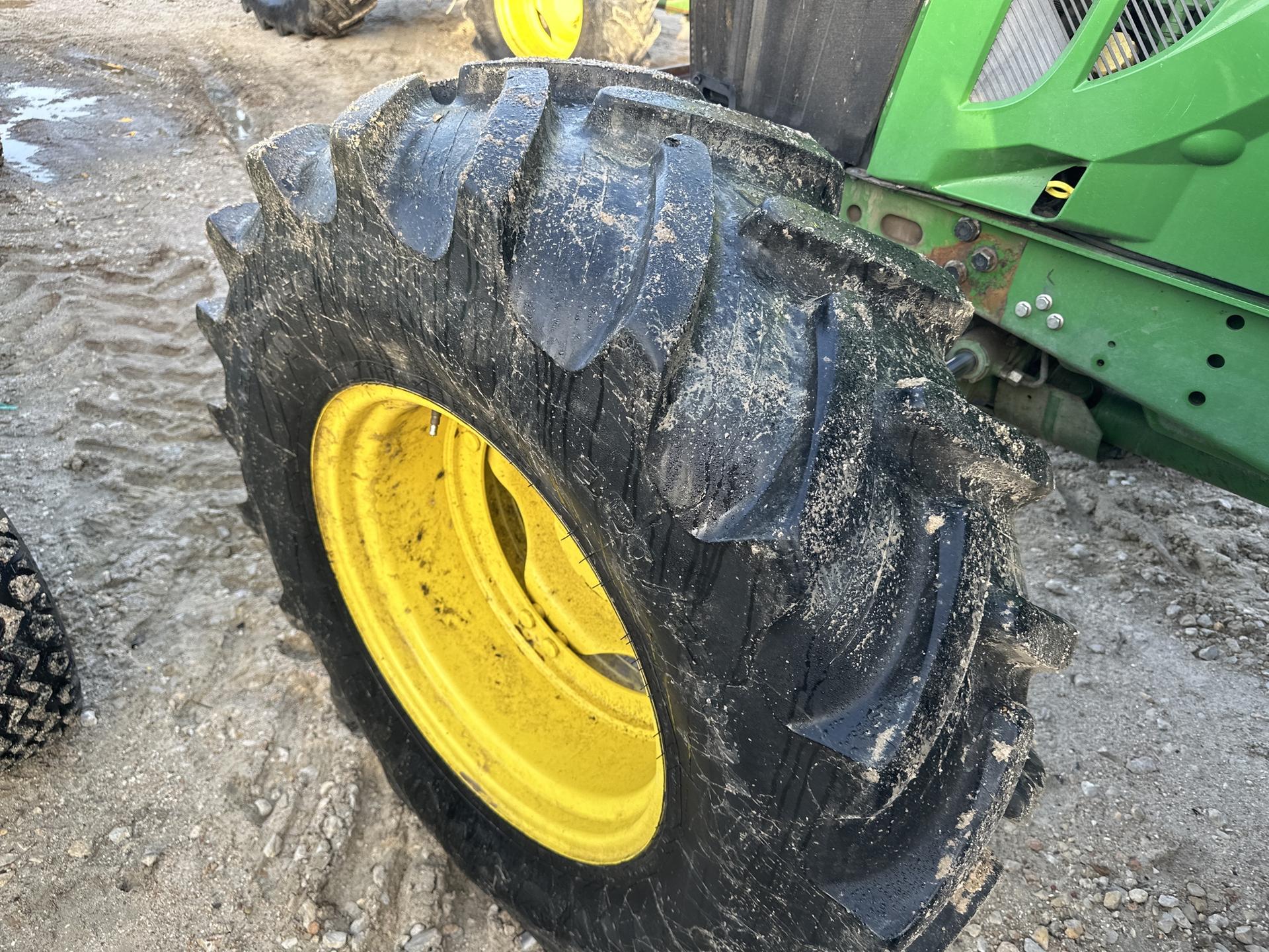 2021 John Deere 6120M Image