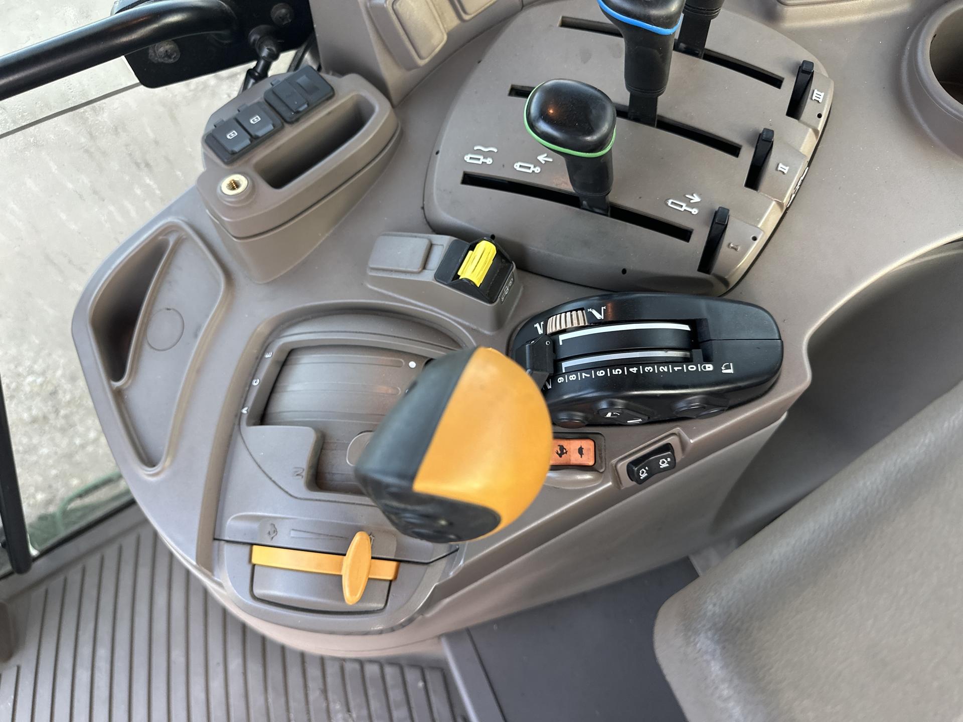 2021 John Deere 6120M Image
