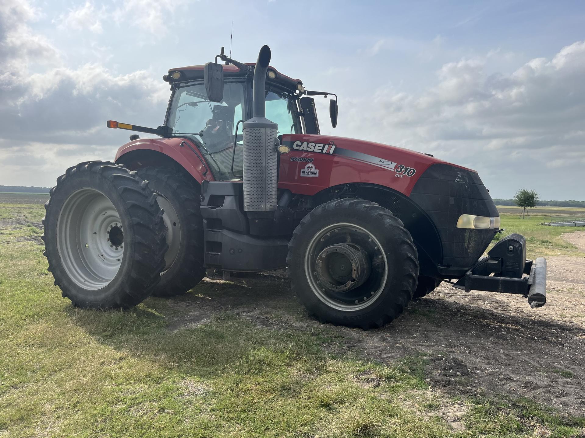2015 Case IH Magnum 310 Rowtrac Image