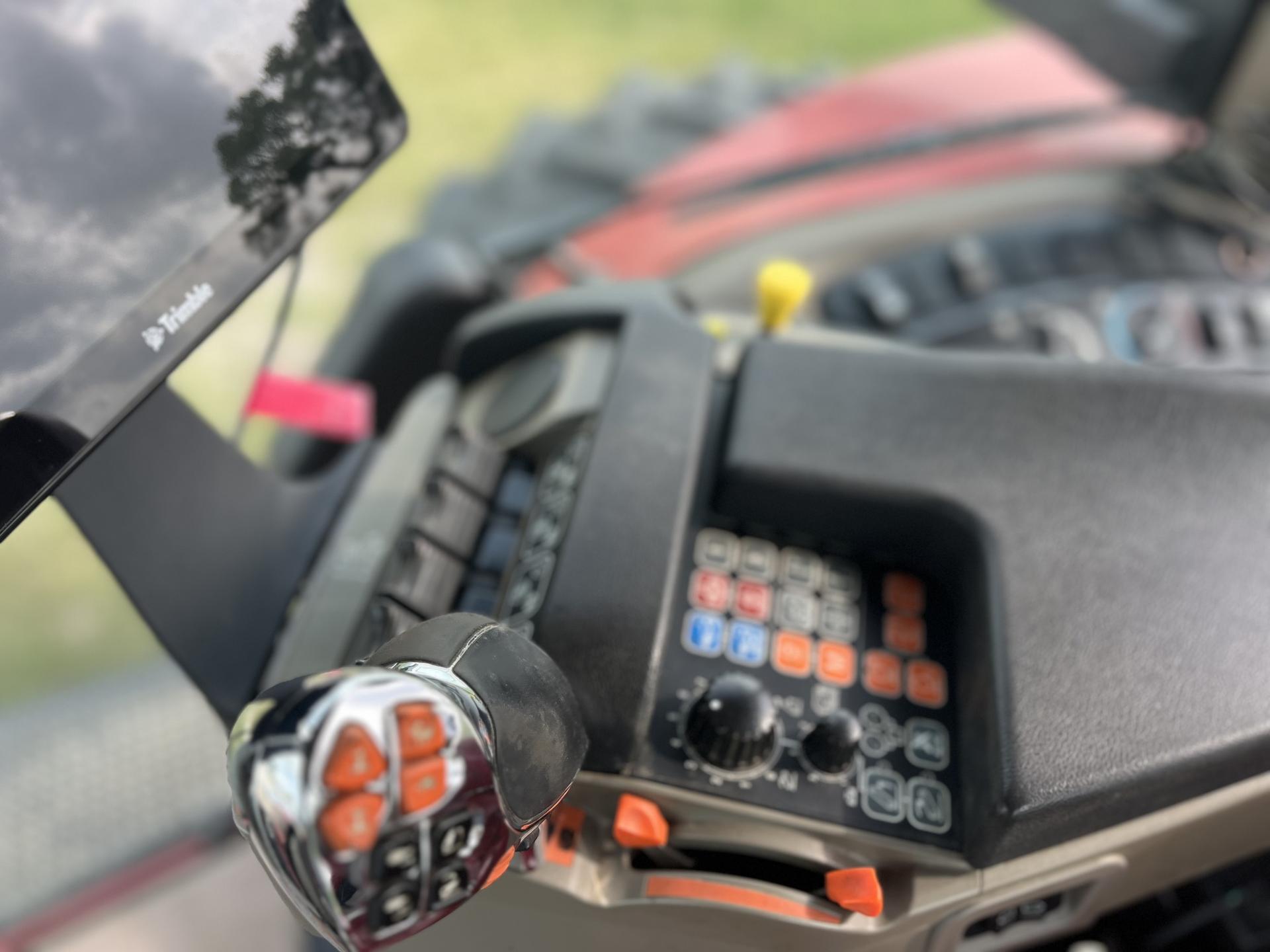 2015 Case IH Magnum 310 Rowtrac Image