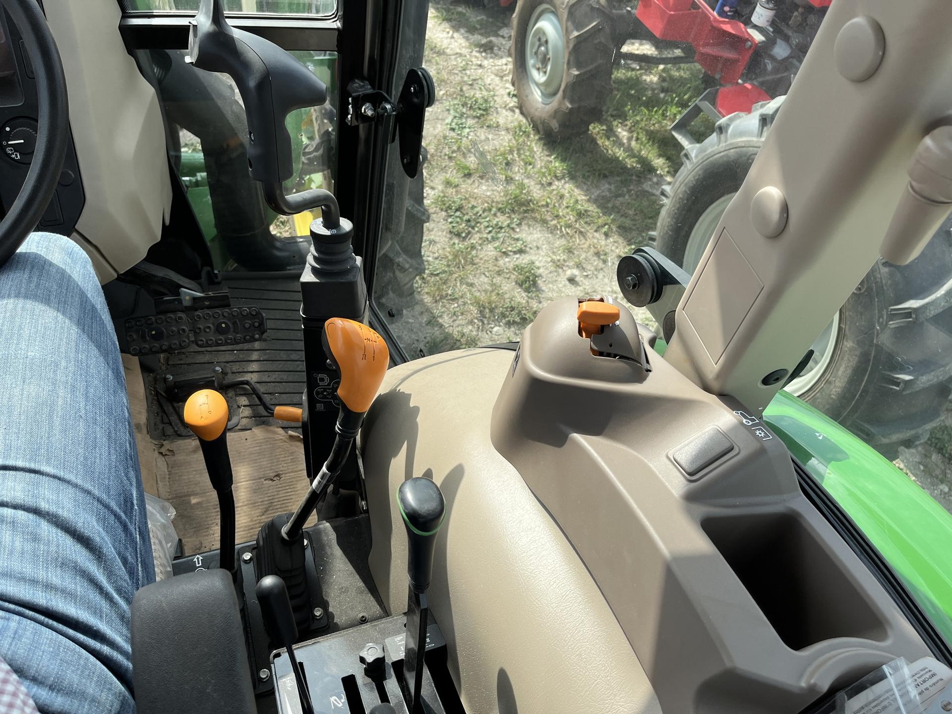 2024 John Deere 5075E Image