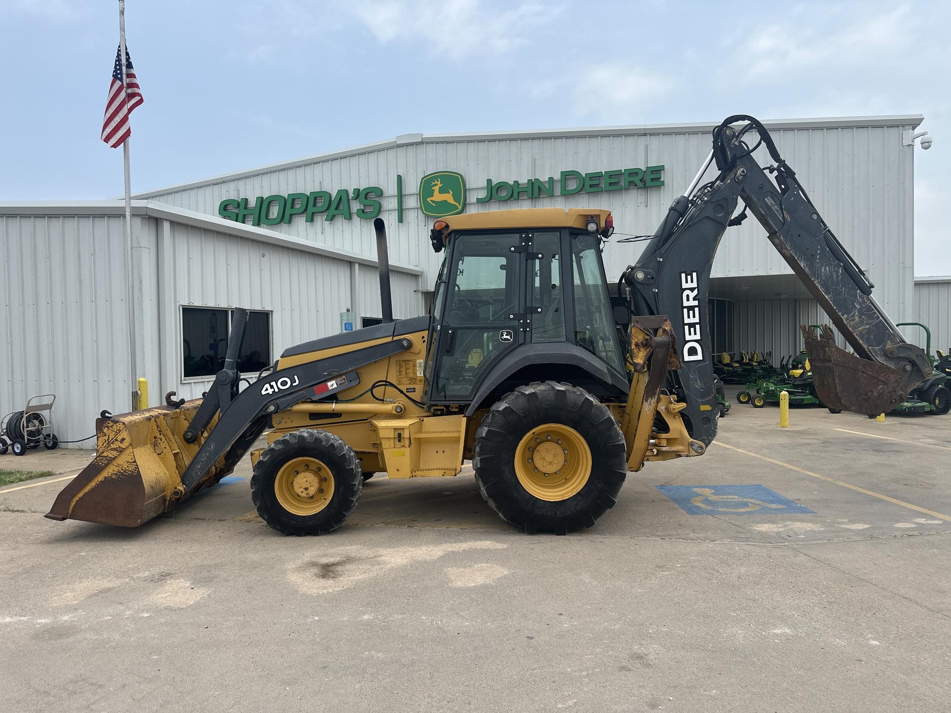 2011 John Deere 410J Image