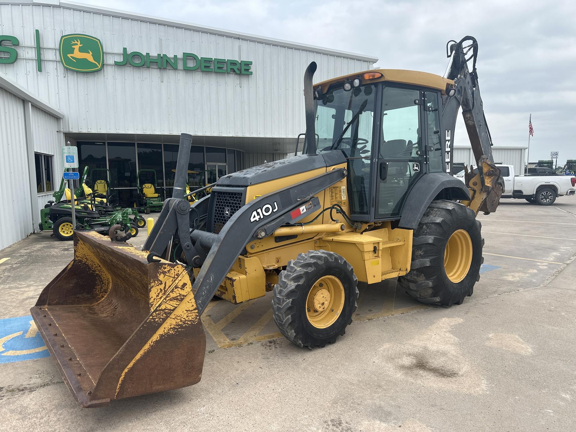 2011 John Deere 410J Image