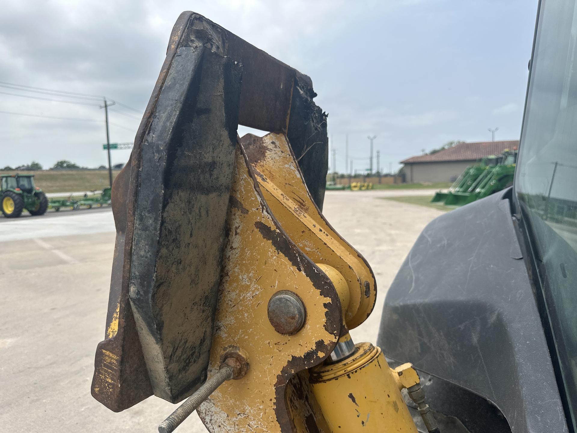 2011 John Deere 410J Image