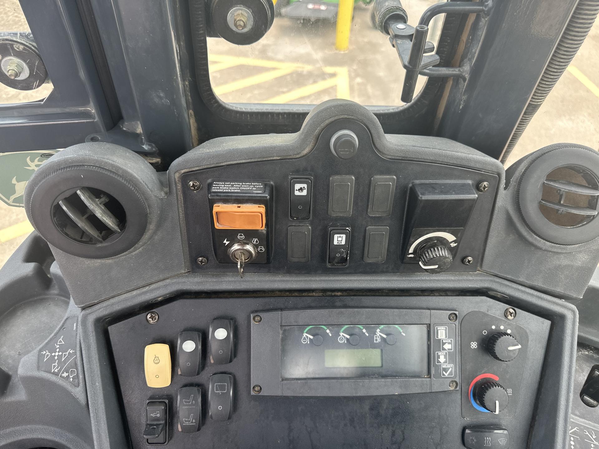 2011 John Deere 410J Image