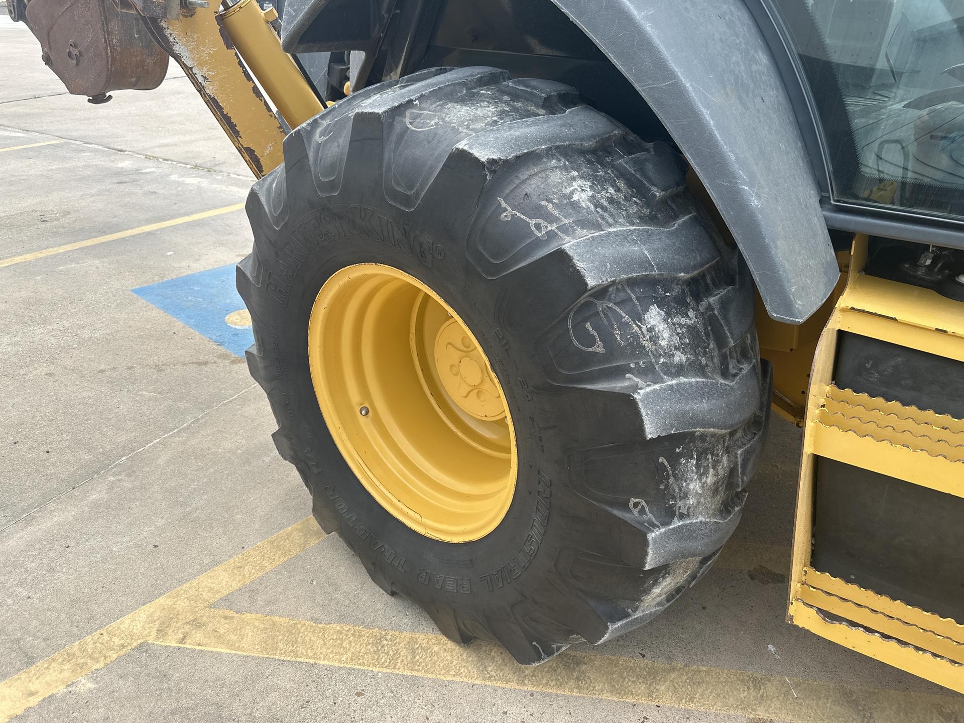 2011 John Deere 410J Image