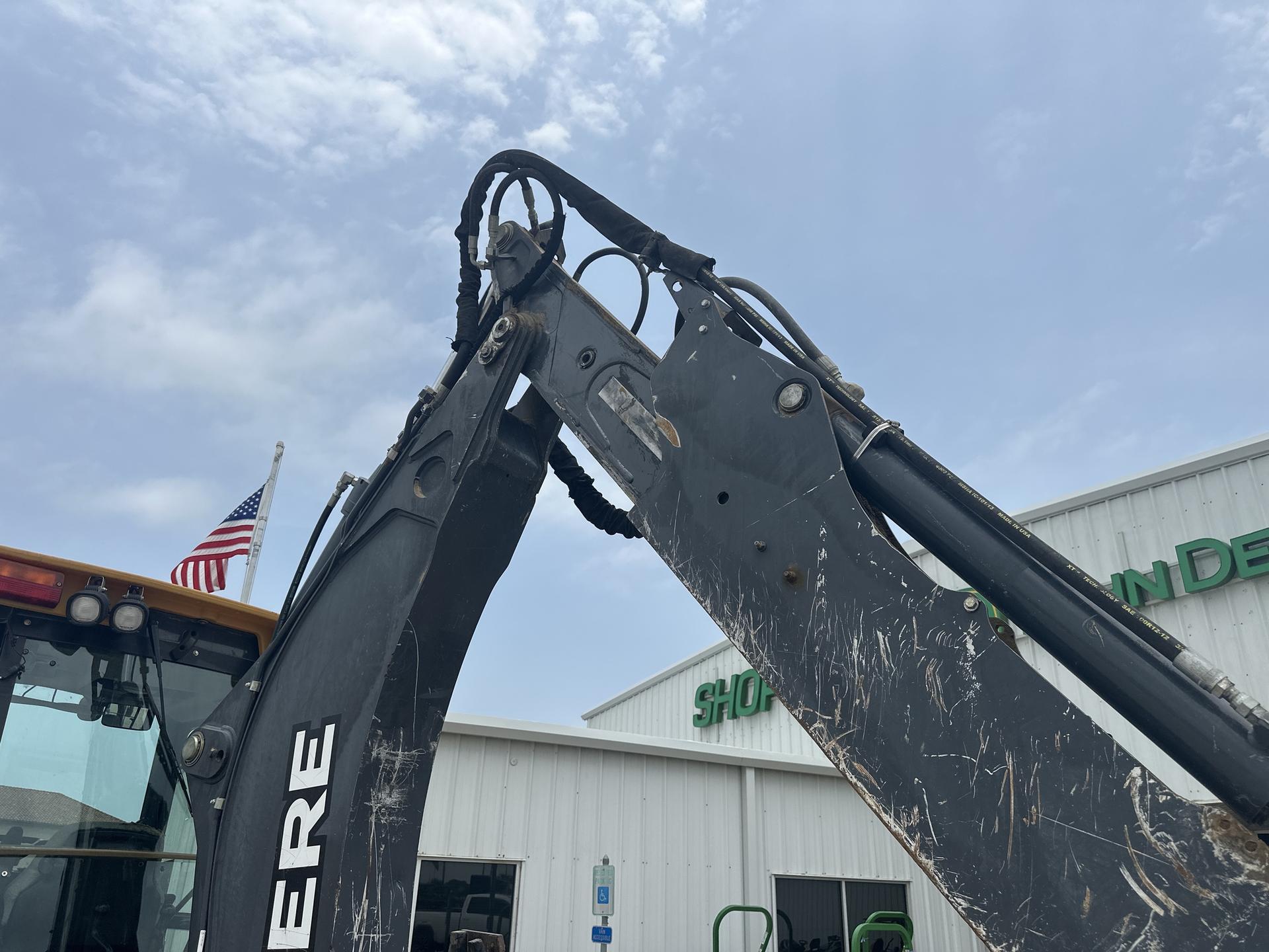 2011 John Deere 410J Image