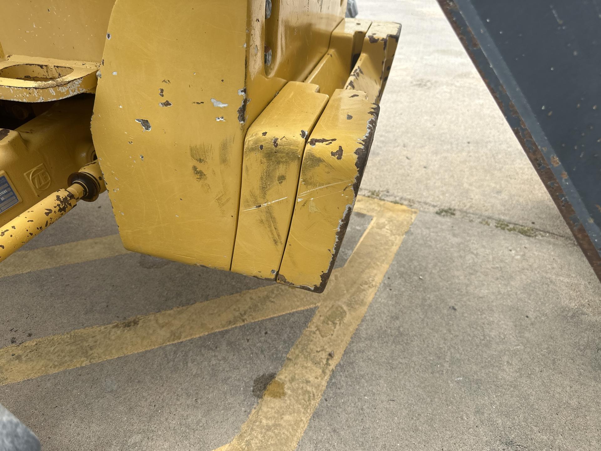 2011 John Deere 410J Image