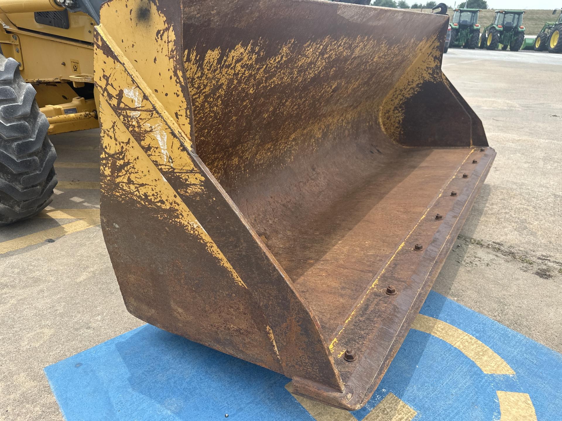 2011 John Deere 410J Image