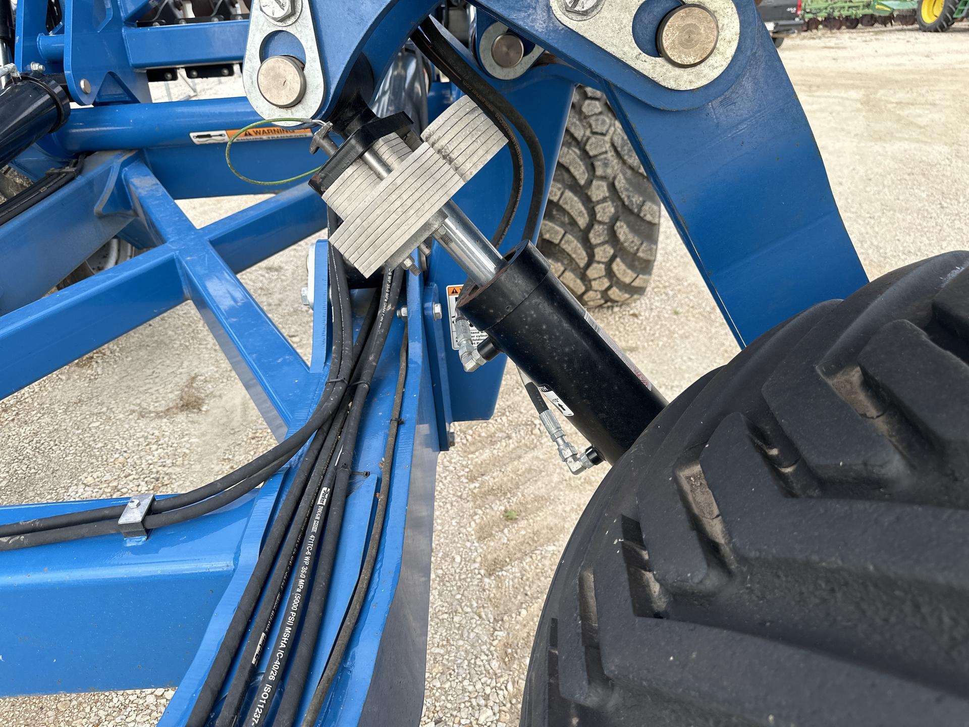 2023 Kinze MT302 Image