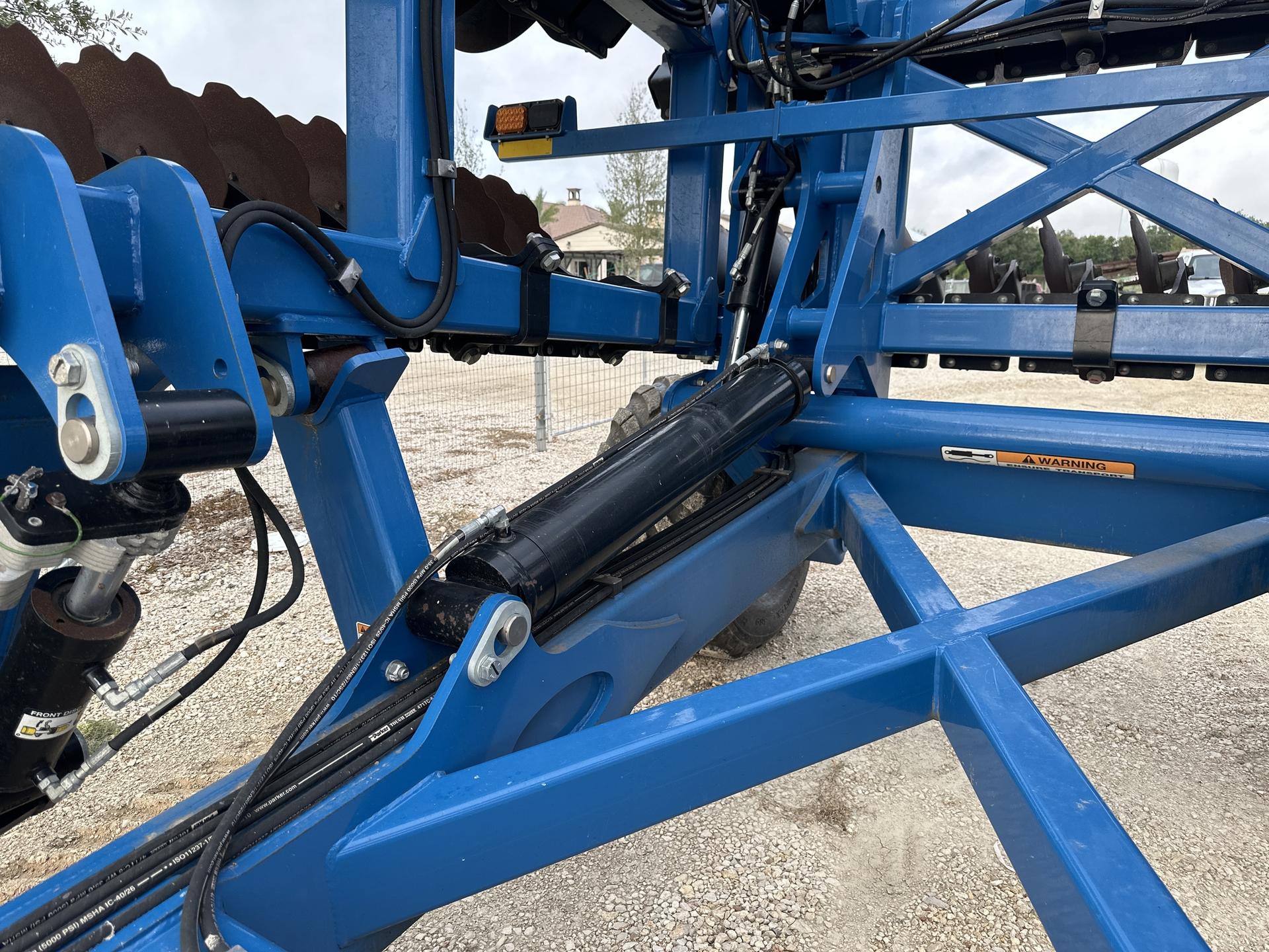 2023 Kinze MT302 Image