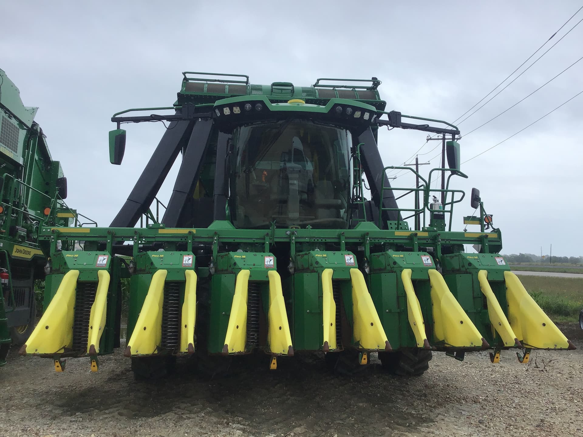 2023 John Deere CP770 Image