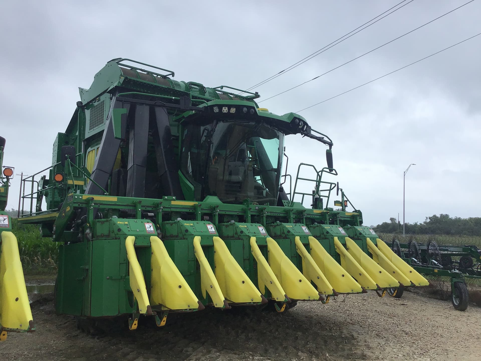 2023 John Deere CP770 Image