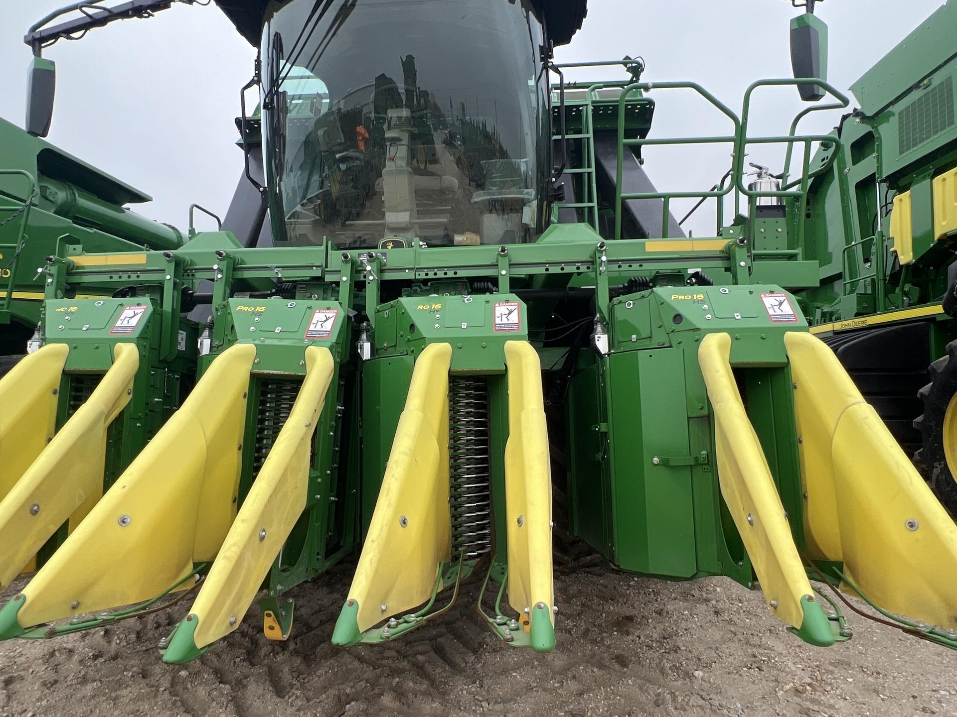 2022 John Deere CP770 Image