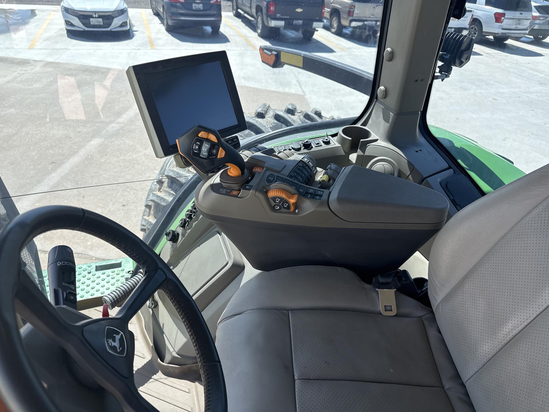 2023 John Deere 8R 310 Image