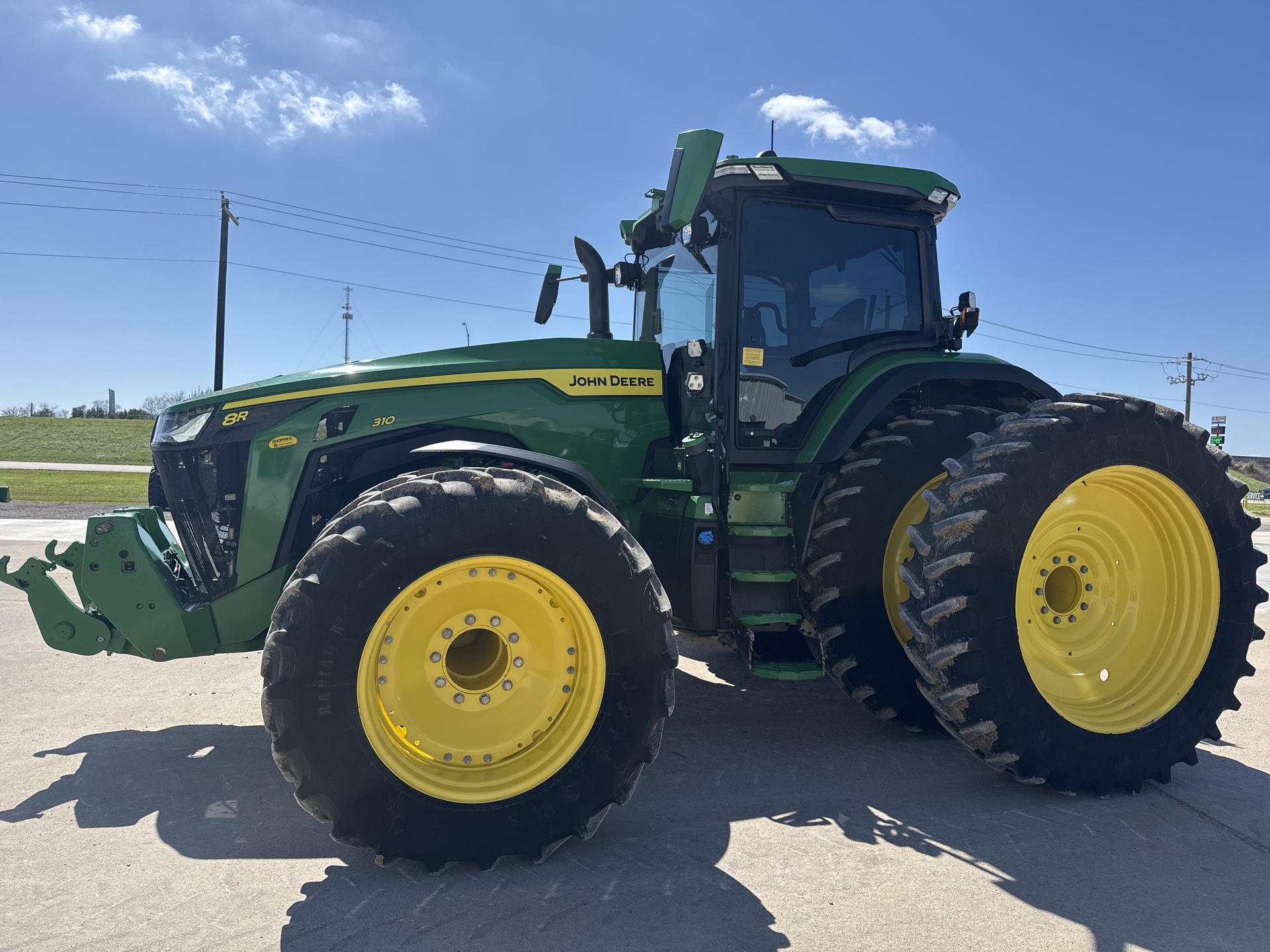 2023 John Deere 8R 310 Image