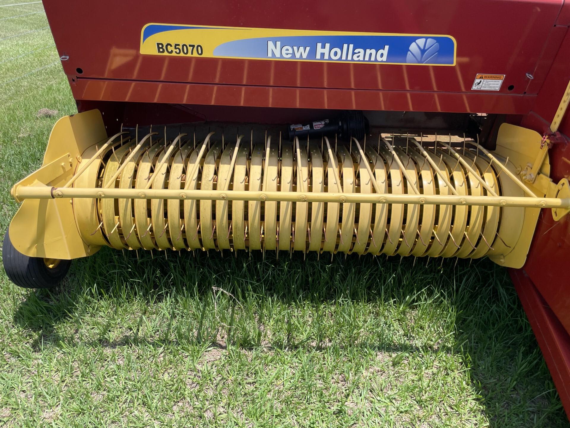 2011 New Holland BC5070 Image