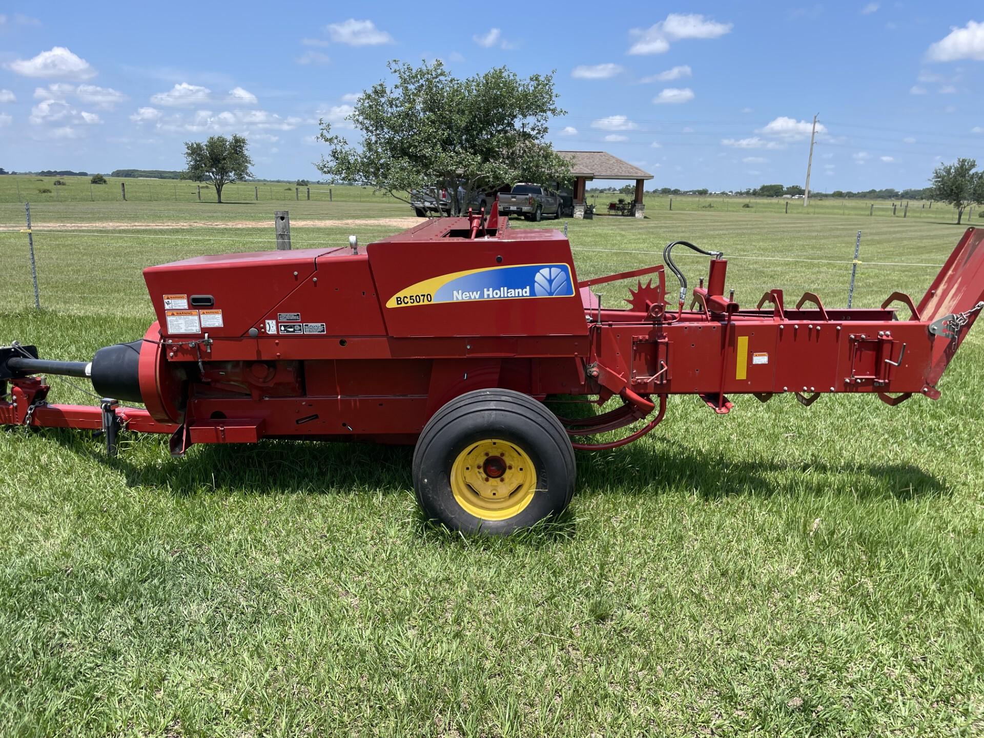 2011 New Holland BC5070 Image