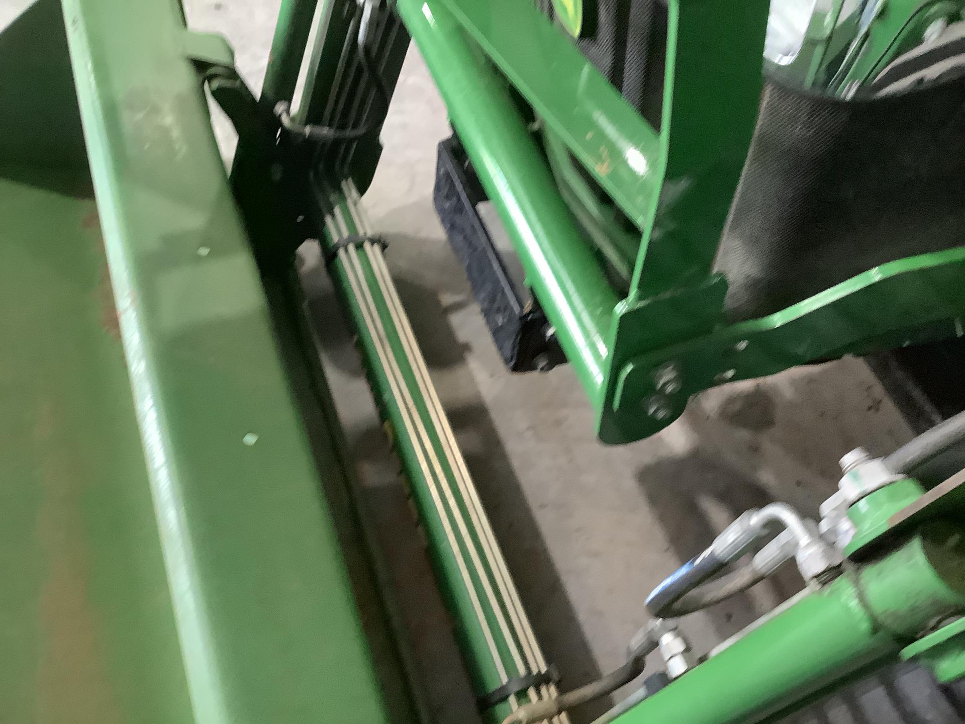 2018 John Deere 3032E Image