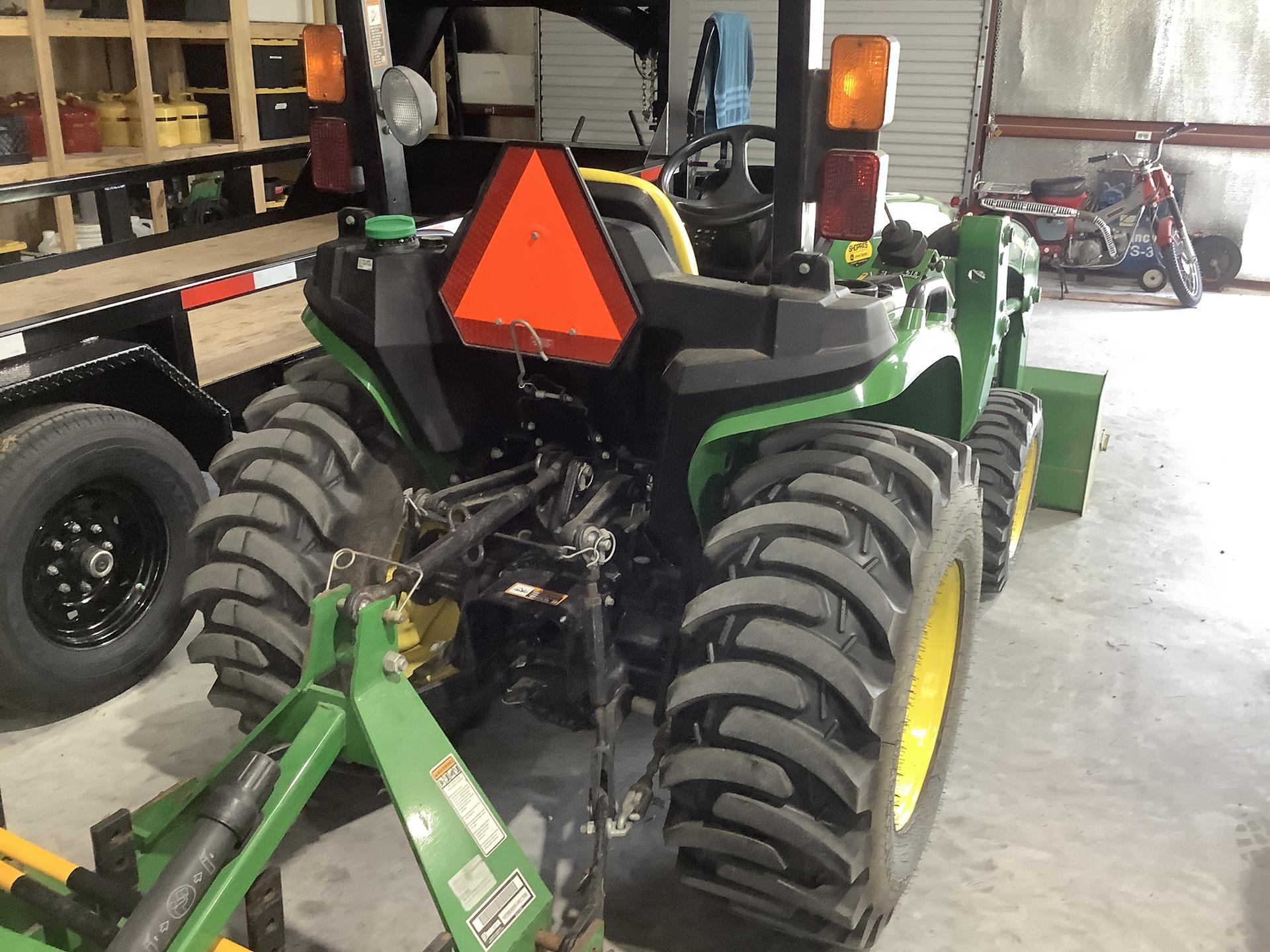 2018 John Deere 3032E Image