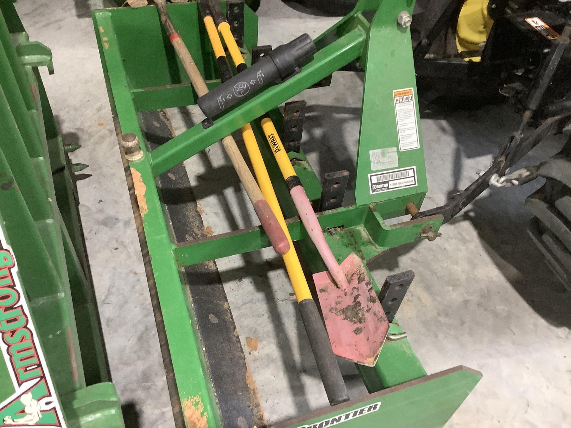 2018 John Deere 3032E Image