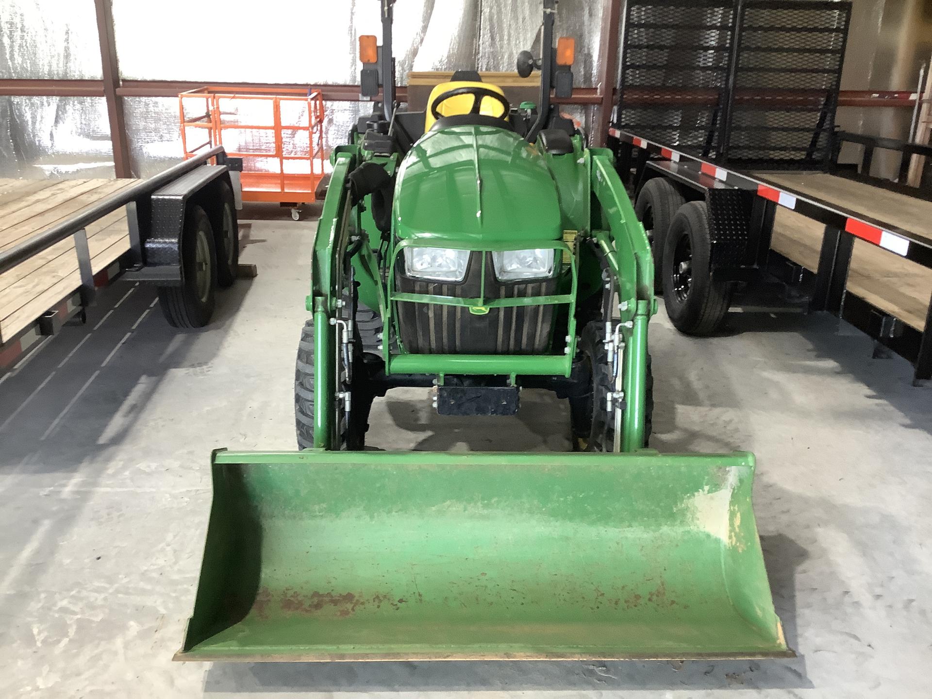 2018 John Deere 3032E Image