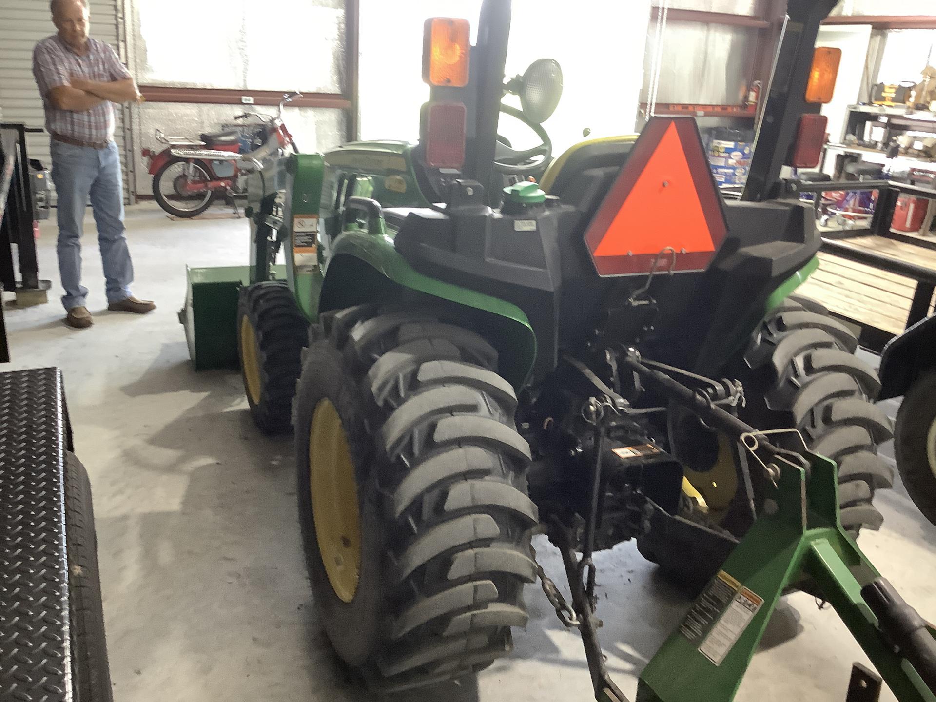 2018 John Deere 3032E Image
