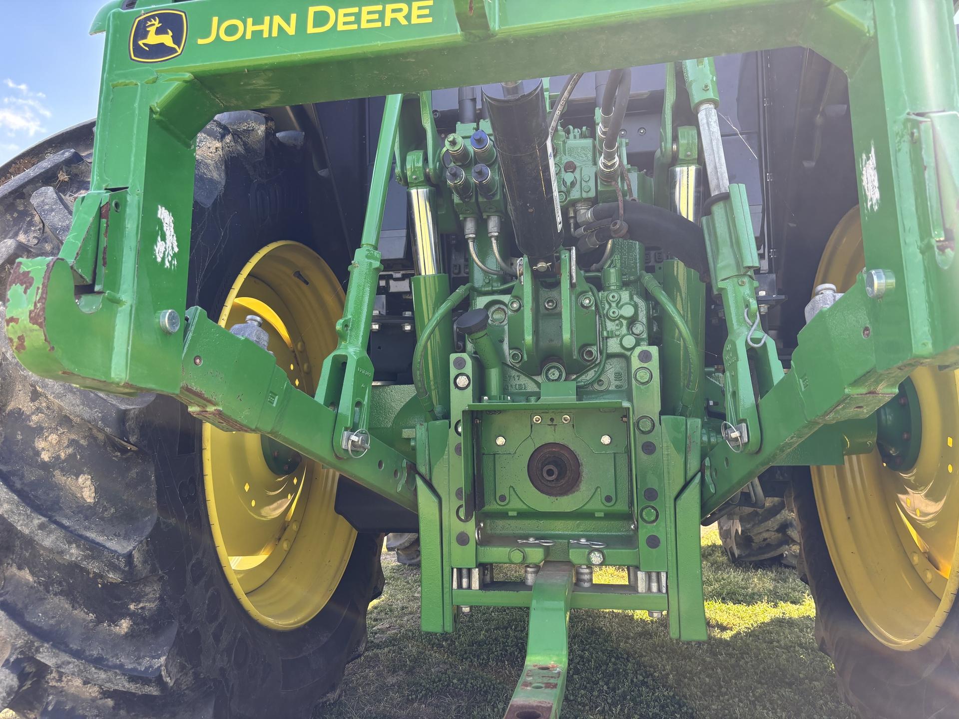 2022 John Deere 6120M Image