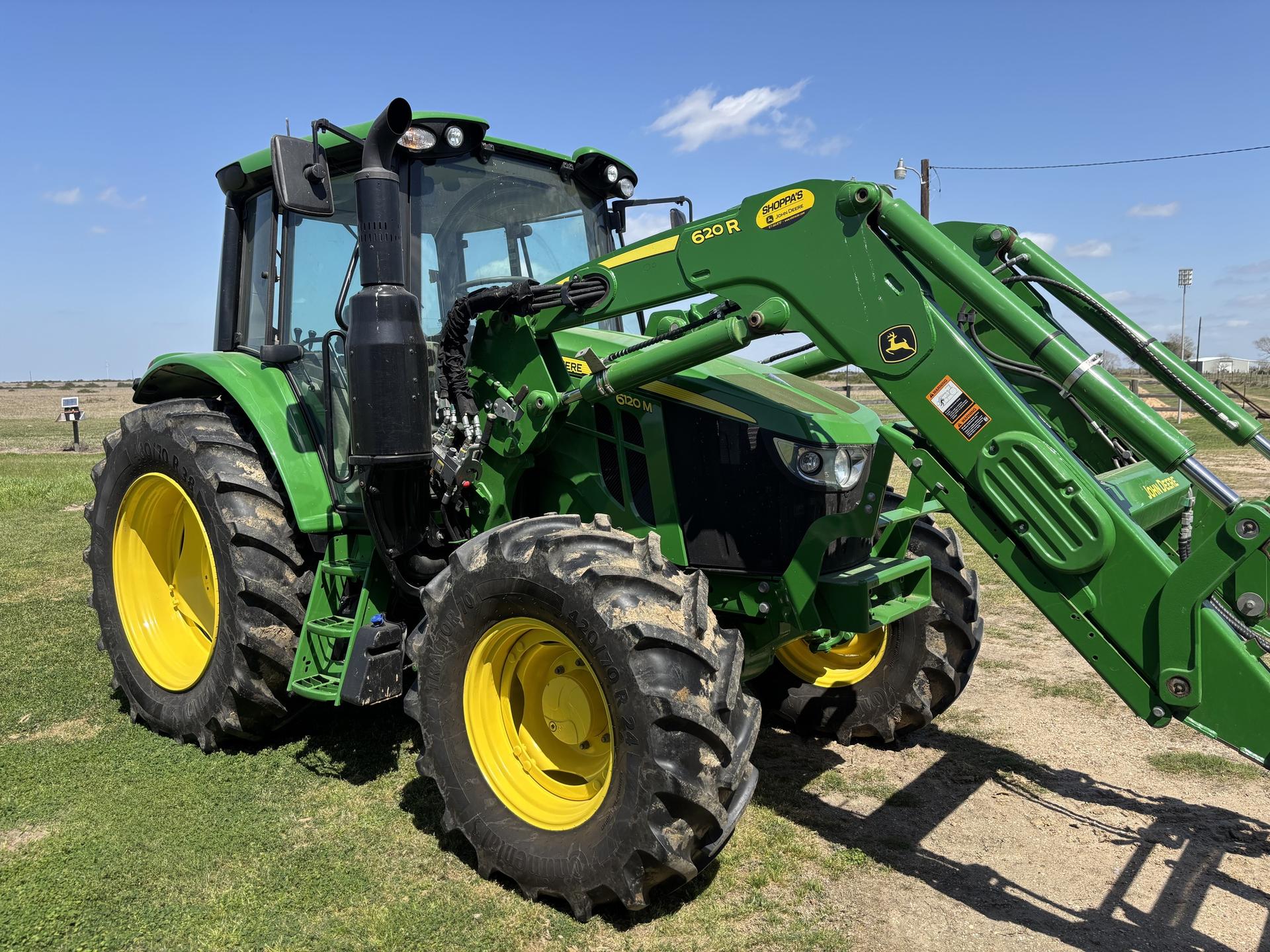 2022 John Deere 6120M Image