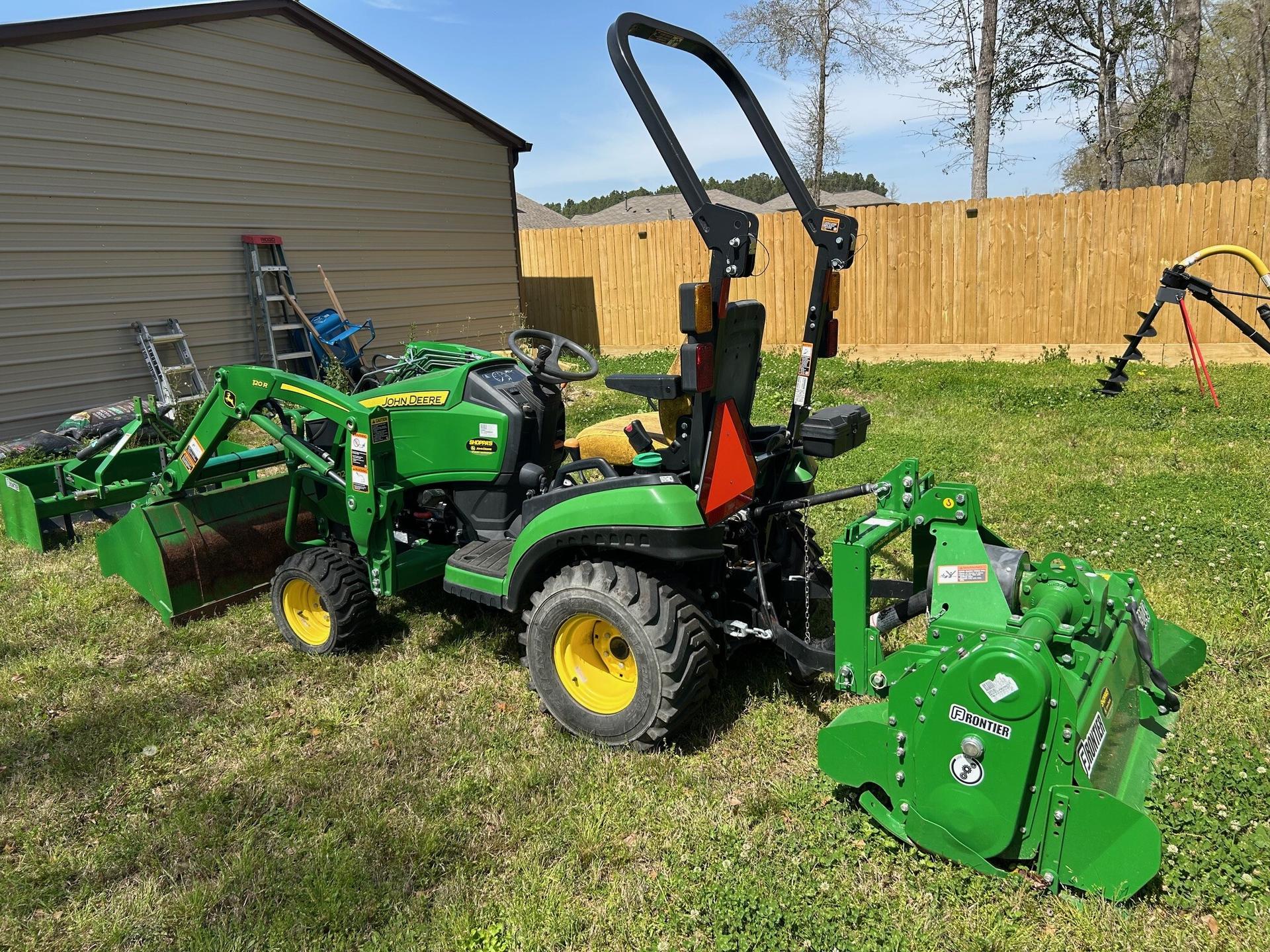 2022 John Deere 1025R Image